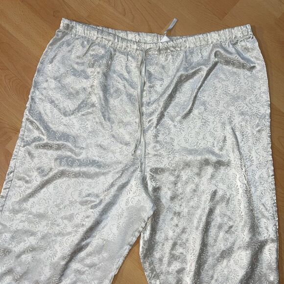 Vintage Character Matching Ivory Pajama Set Long Sleeve Button Down With Pants S - Picture 7 of 16